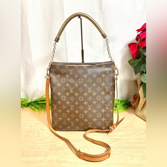 Louis Vuitton Handbags - LOUIS VUITTON ✅ AUTHENTIC GM SIZE LOOPING BAG